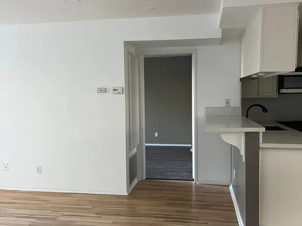 20235 Keswick St Unit 111, Winnetka, CA 91306