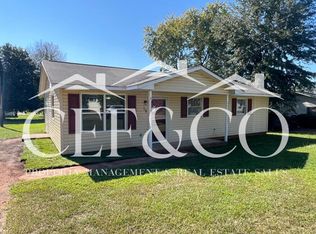 14 Ford Dr, Wellford, SC 29385