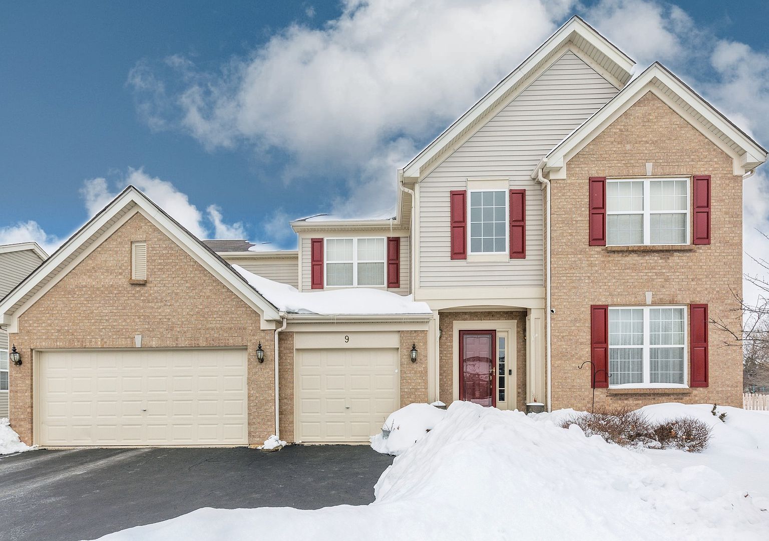 9 E Ellington Ct, South Elgin, IL 60177 | Zillow