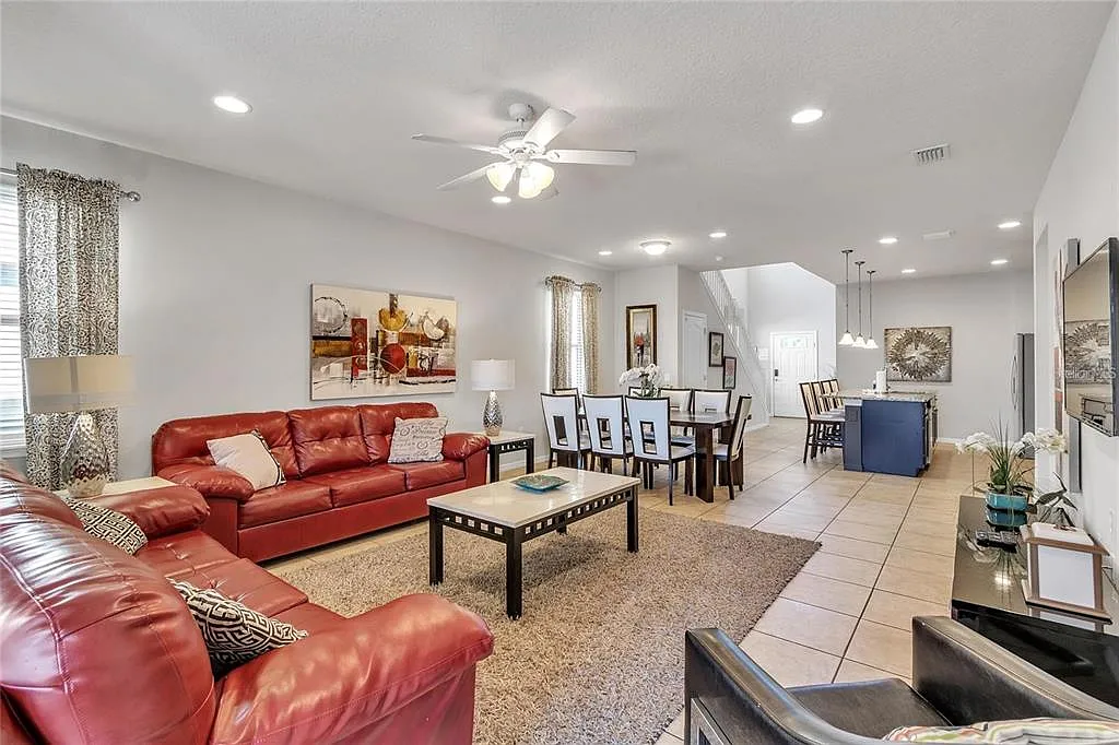 6 bed, 4.0 bath, 3142 sqft, $3,700 — Photo 4