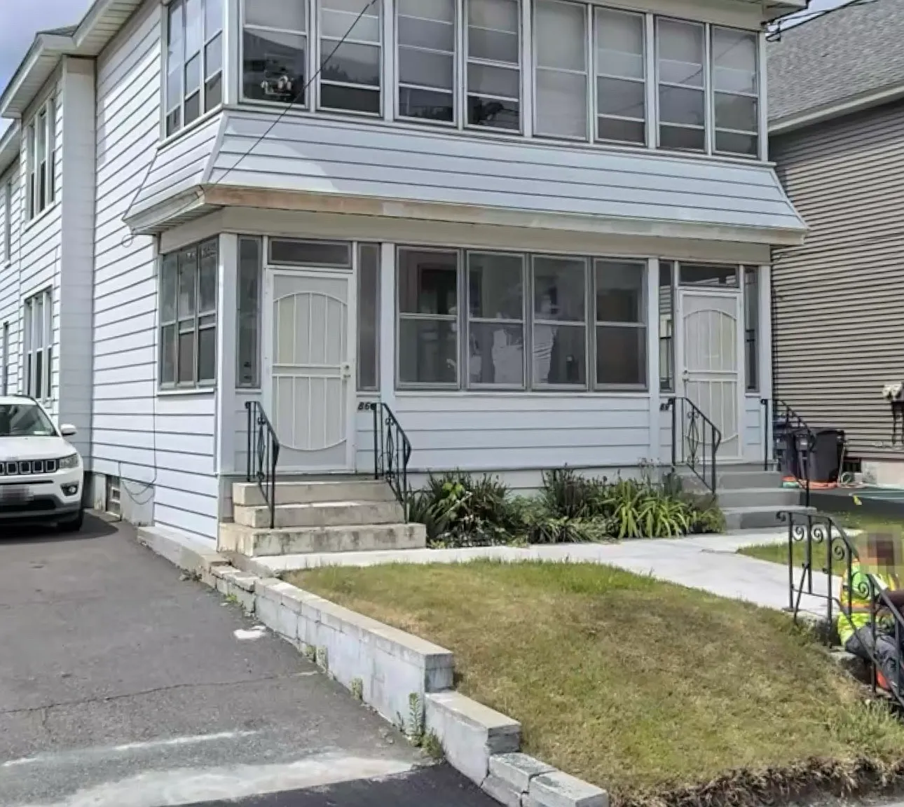3 bed, 1300 sqft, $1,800 — Photo 1
