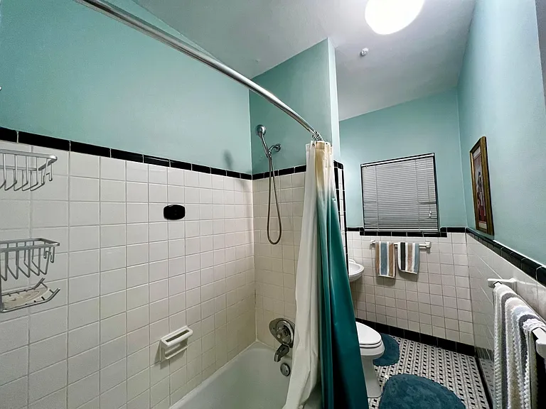 430 Lindbergh Dr NE — Photo 7