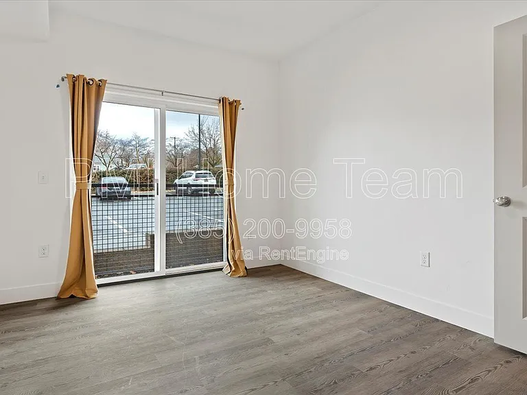 3378 Washington Blvd #202 — Photo 5