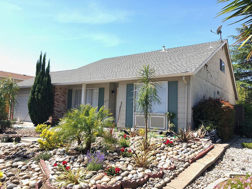 1st image of 1055 Colette Dr