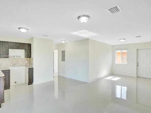 2157 NW 64th St, Miami, FL 33147