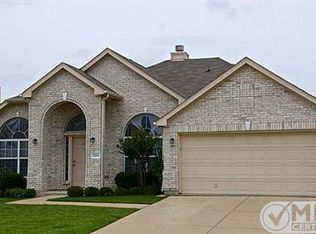 2211 Primrose Trl, Mansfield, TX 76063