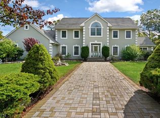 12 Evergreen Dr, Hardwick, NJ 07825