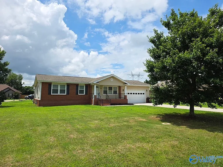 17439 Morgan Dr — Photo 2