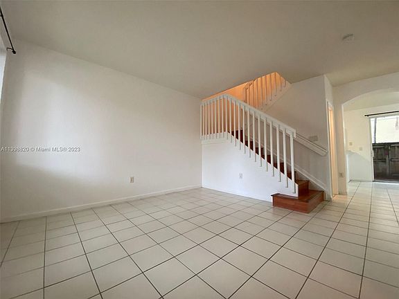 2nd image of 2615 SE 15th Pl #190