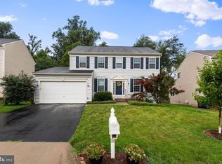 16798 Evening Star Dr, Round Hill, VA 20141