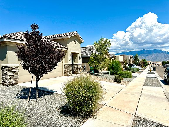 3rd image of 4062 Mountain Trail Loop NE