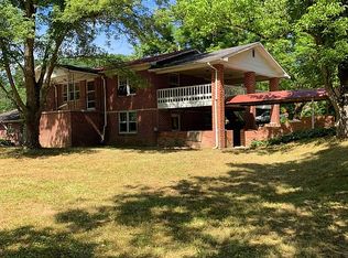 1972 Wolf Crescent Rd, Pilgrim, KY 41250