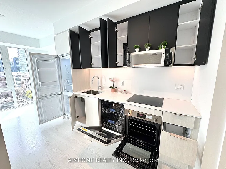 308 Jarvis St #1612 — Photo 9