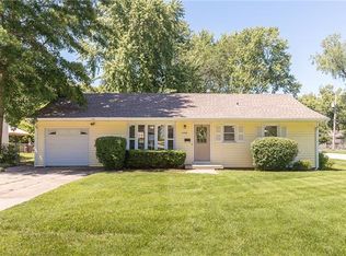 6700 W 72nd Ter, Overland Park, KS 66204