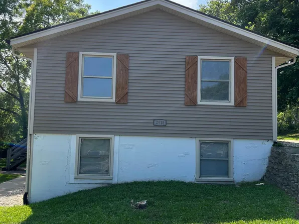 2918 Sunnyside Dr #1, Rockford, IL 61114