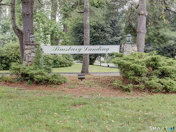 2nd image of 31 Simsbury Landing #31