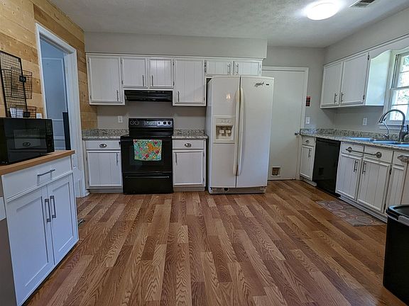 4th image of 106 Hazel Way