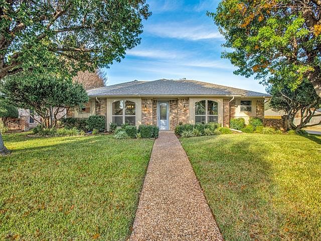 1st image of 3501 Pinehurst Dr