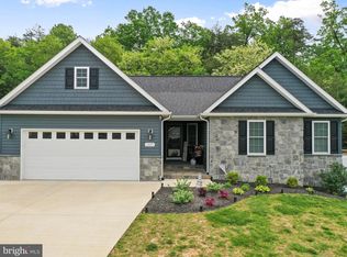 1205 Happy Ridge Dr, Front Royal, VA 22630