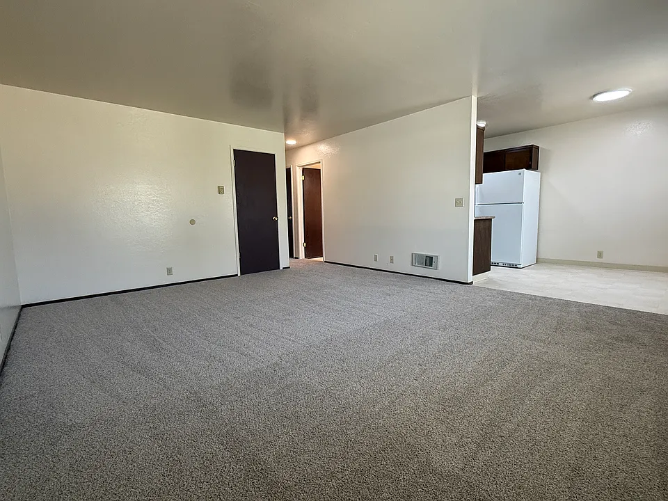 3104 Lake Drive
