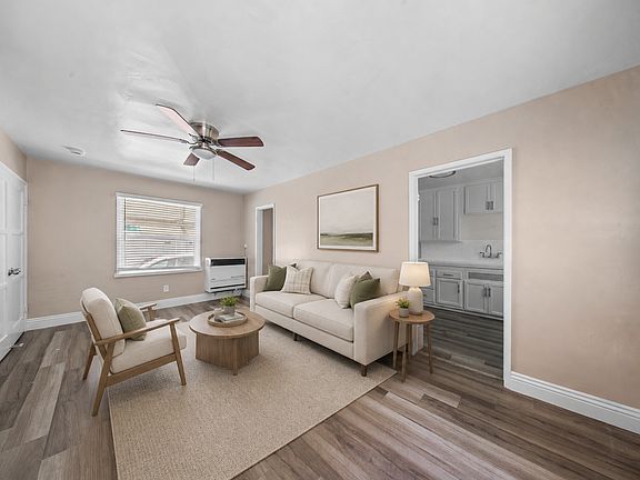 2nd image of 922 E 2nd St APT 7