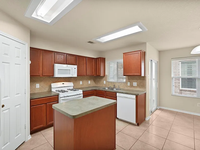 29417 Forest Floor Ln — Photo 8