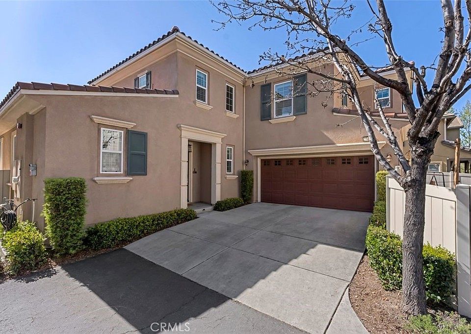 1st image of 27425 Blackstone Rd