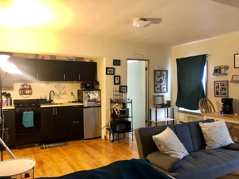 1645 N. Franklin Pl....Available July 1st — Photo 7