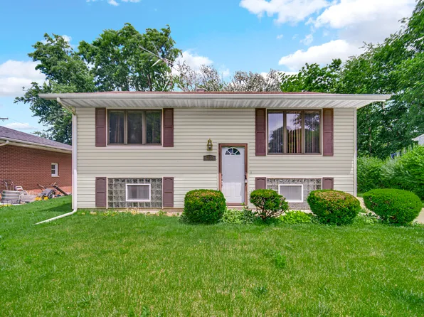 6131 Pennsylvania St, Merrillville, IN 46410