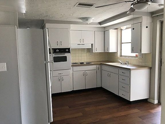 2nd image of 5746 Lanate Ave