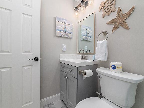 2nd image of 45 Folly Field Rd APT 9I