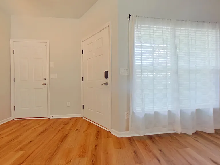 3926 Fountain Village Cir — Photo 4