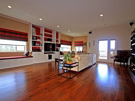 2nd image of 1420 Bundy Dr APT 403