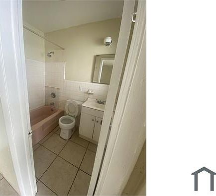 3rd image of 465 NW 43rd Ct #4B