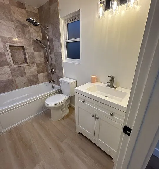 15147 Otsego St — Photo 13
