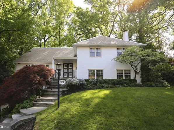 2824 Ellicott St NW, Washington, DC 20008