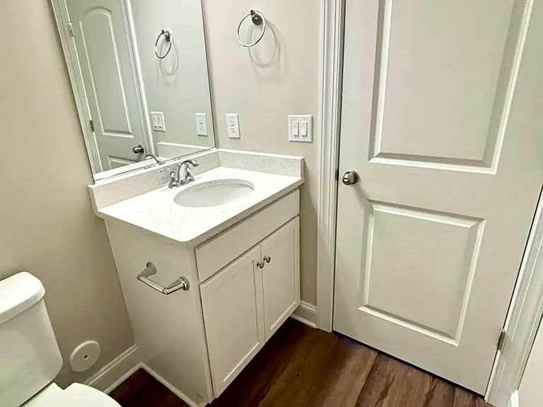 986 Bonanza Ln — Photo 8