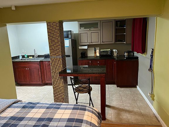 2nd image of 4522 Brooklyn Ave NE #4