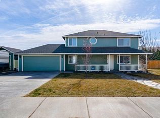5607 Holly Way, West Richland, WA