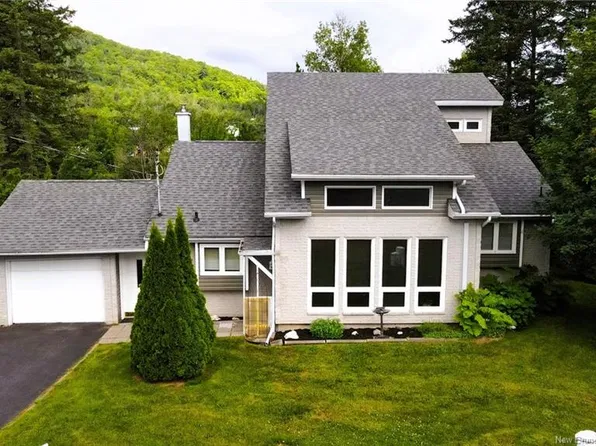 11 Leblond St, Edmundston, NB E3V 4K9