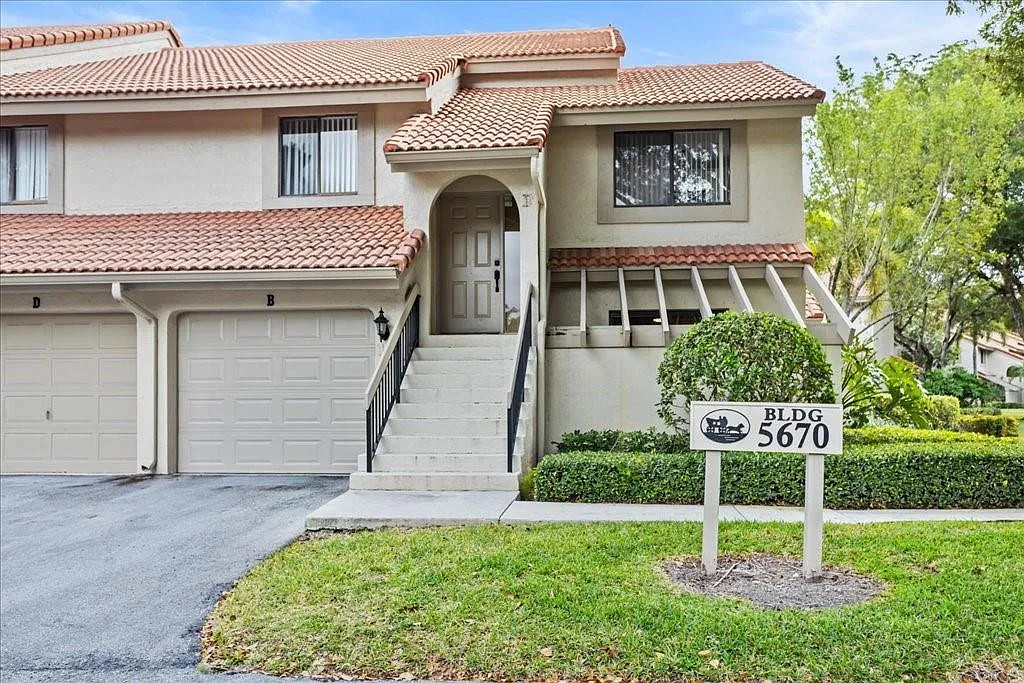 2 bed, 2.0 bath, 1242 sqft, $3,500 — Photo 1