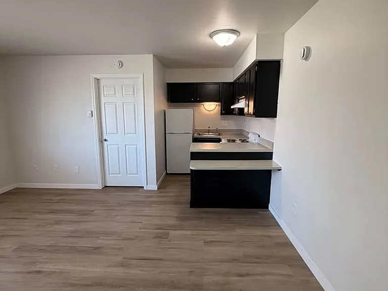 1826 S Goyer Rd — Photo 5