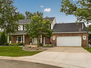 206 Highland Ct SE, Stewartville, MN 55976