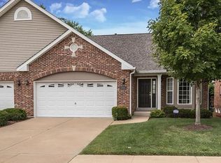 1191 Castle Gate Villas Dr, Saint Louis, MO 63132