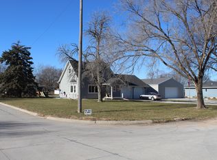 404 W 11th St, Dorchester, NE 68343