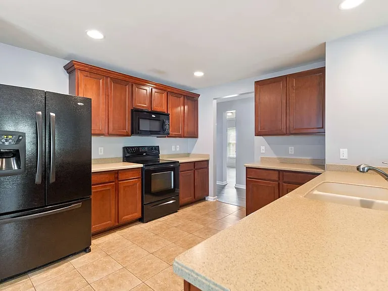 47 Glenwood Ct — Photo 58