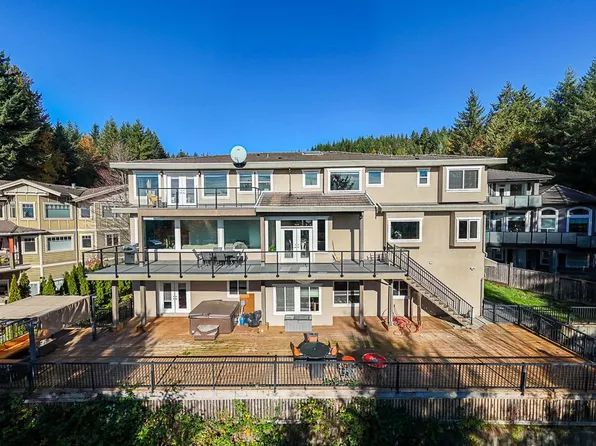 2982 Sunridge Ct, Coquitlam, BC V3E 3M5