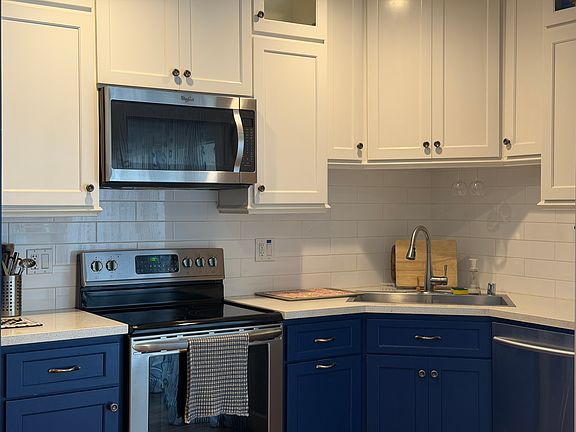 2nd image of 941 W Carson St APT 220