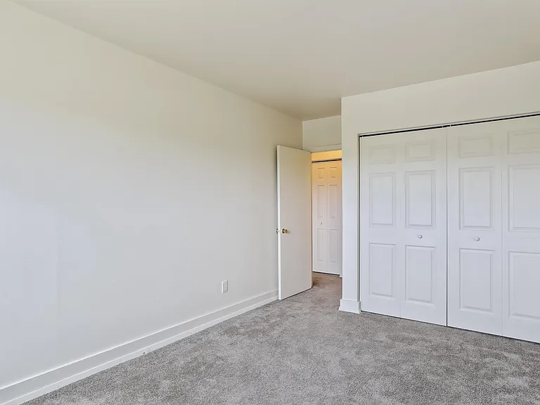 620 6th Ave — Photo 50