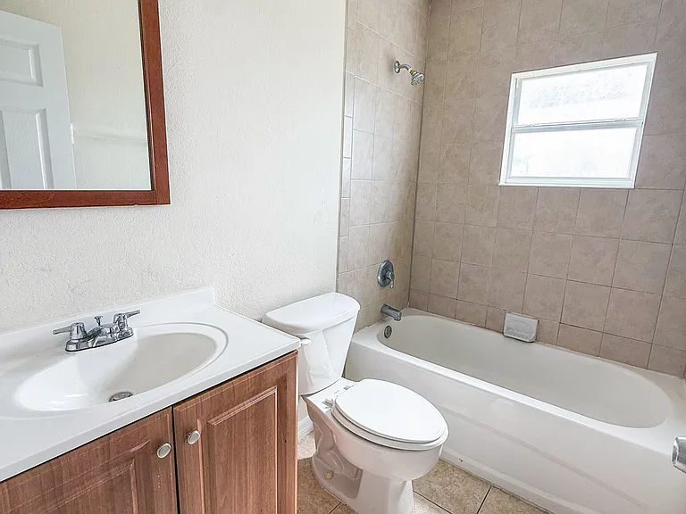 2602 24th St SW — Photo 10